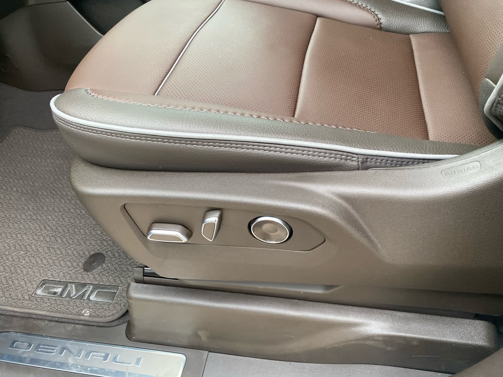 2026 GMC Sierra 1500 Denali - Photo 11