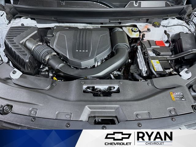 New 2026 Summit White Chevrolet LT image 31