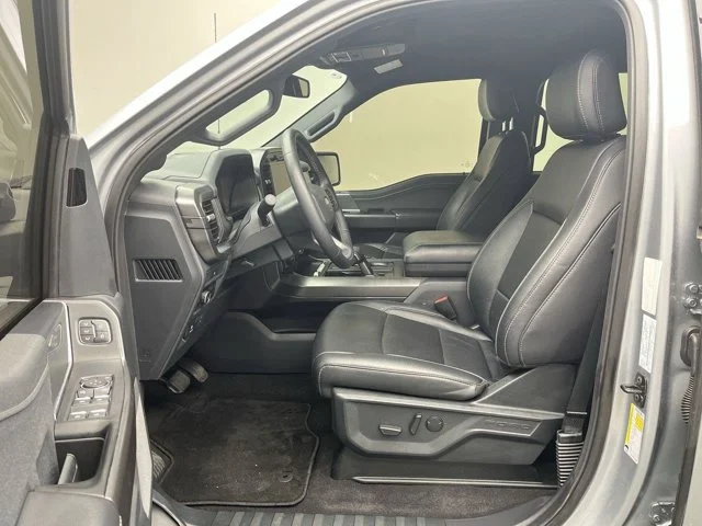 Used 2025 Silver Ford LARIAT image 3