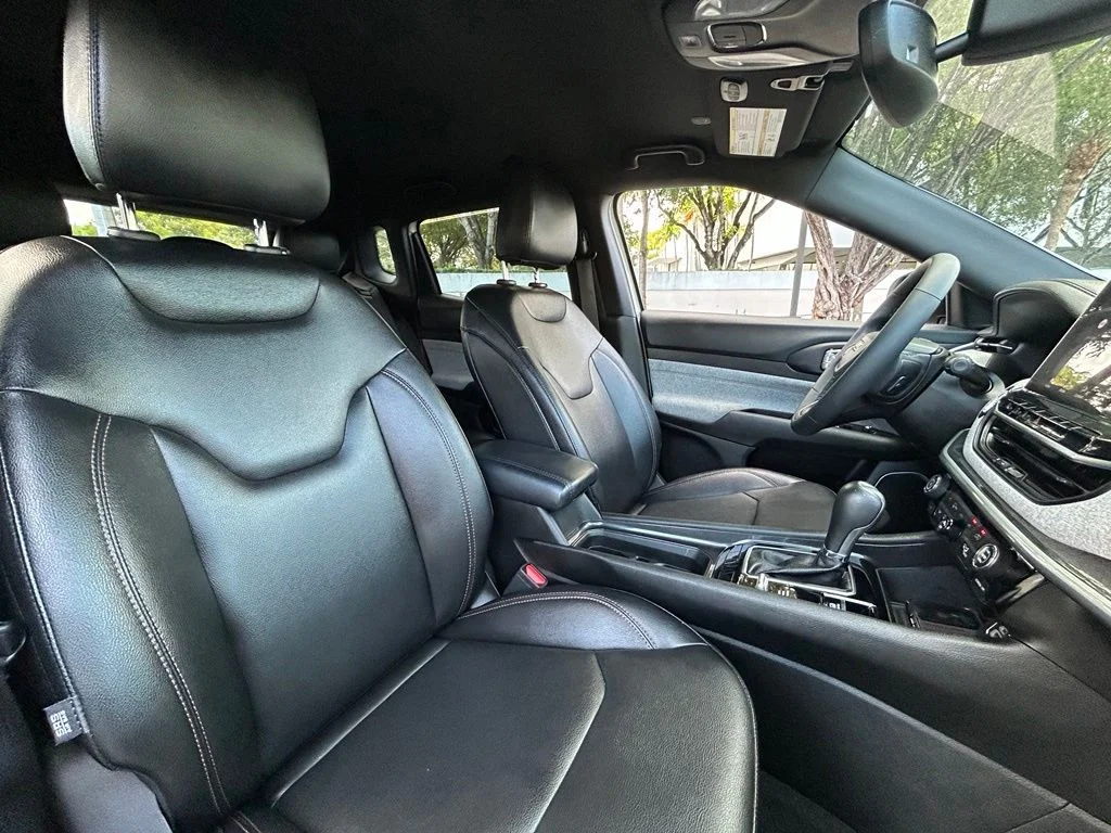 Certified Used 2024 White Jeep Latitude Lux image 38