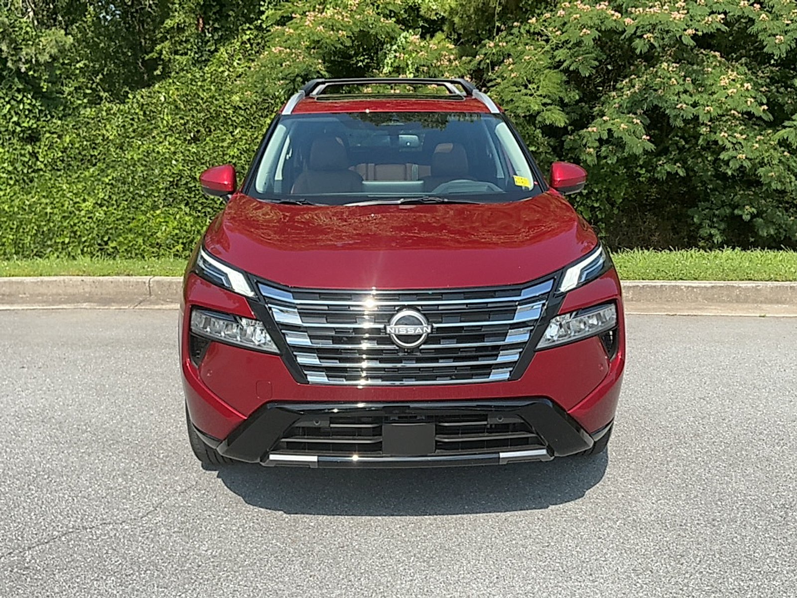 Used 2026 Scarlet Ember Tintcoat Nissan Platinum image 18