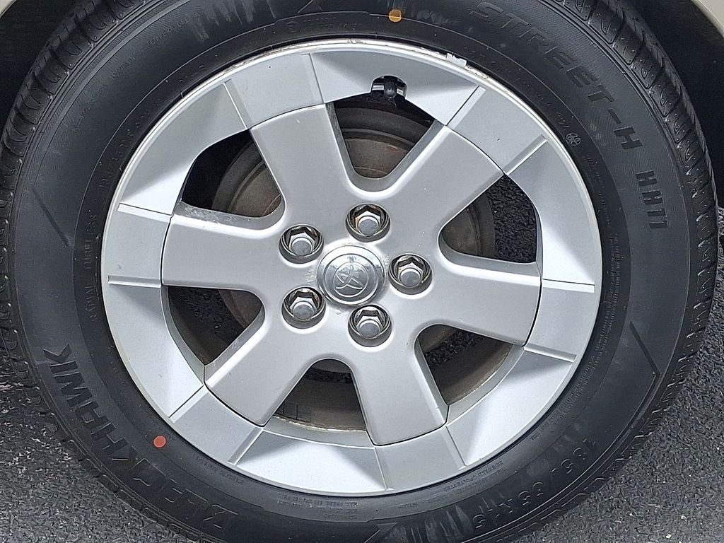 Used 2009 Beige Toyota  image 10