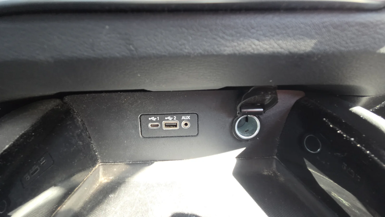Used 2021 Black Nissan 2.5 SL image 28