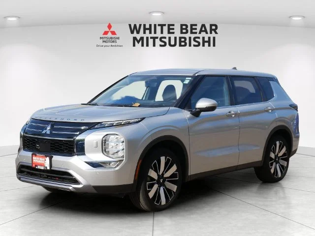 Certified 2026 Mitsubishi Outlander SE with VIN JA4J4VAB4TZ008571 for sale in White Bear Lake, Minnesota