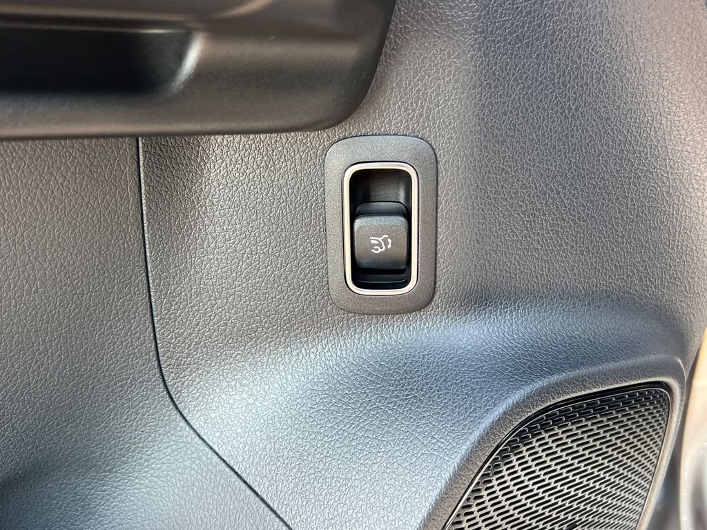 New 2026 Mountain Grey Metallic Mercedes-Benz GLA 250 image 13