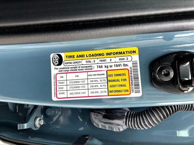 Used 2023 Blue Ford Lariat image 9