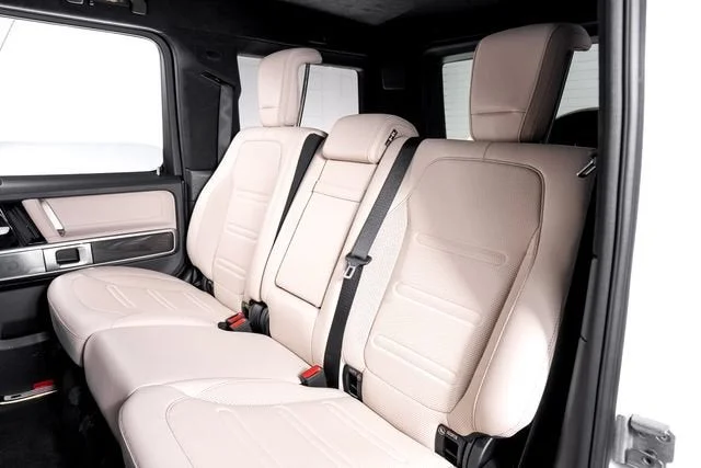 Used 2024 MANUFAKTUR Moonlight White Metallic Mercedes-Benz G 550 image 24