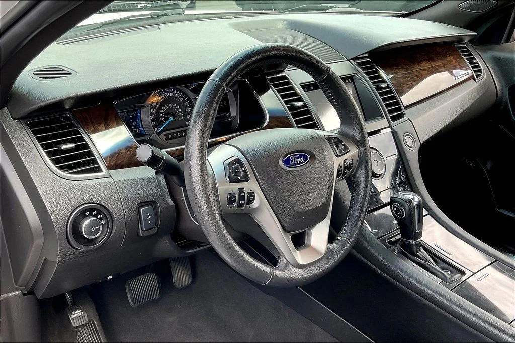 Used 2019 White Ford Limited image 13