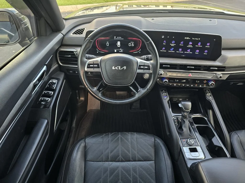 Used 2024 Gravity Gray Kia EX X-Line image 14