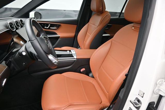 Used 2024 White Mercedes-Benz GLC 300 image 33