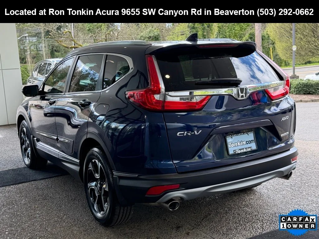 Used 2018 Obsidian Blue Pearl Honda Touring image 5
