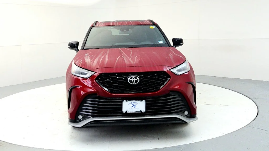 New 2026 Ruby Flare Pearl Toyota XSE image 8