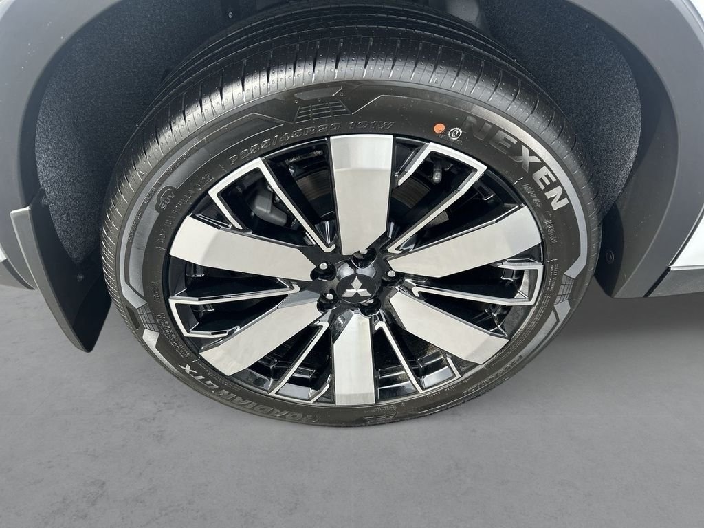 New 2026 WHT DIAMOND Mitsubishi SE image 10