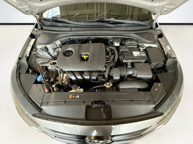 Used 2020 Fluid Metal Hyundai SE image 24