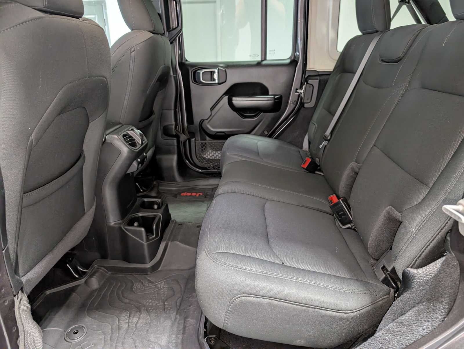 Used 2021 Granite Crystal Clearcoat Metallic Jeep Unlimited Willys image 19