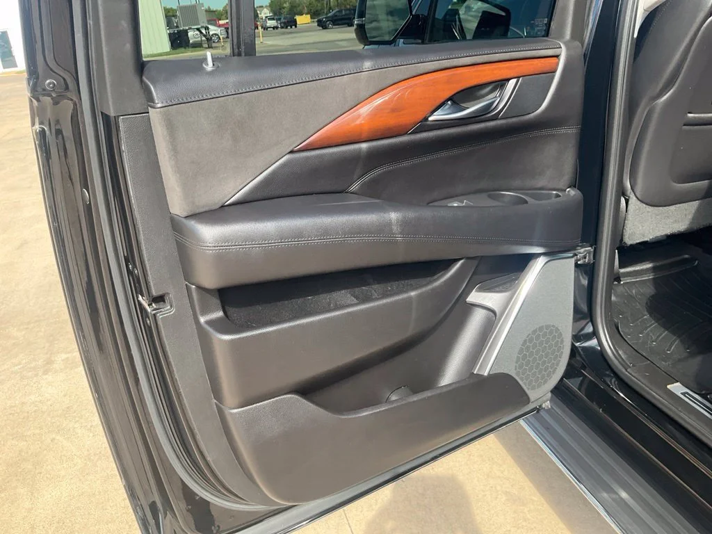 Used 2018 BLACK RAVEN Cadillac Luxury image 57
