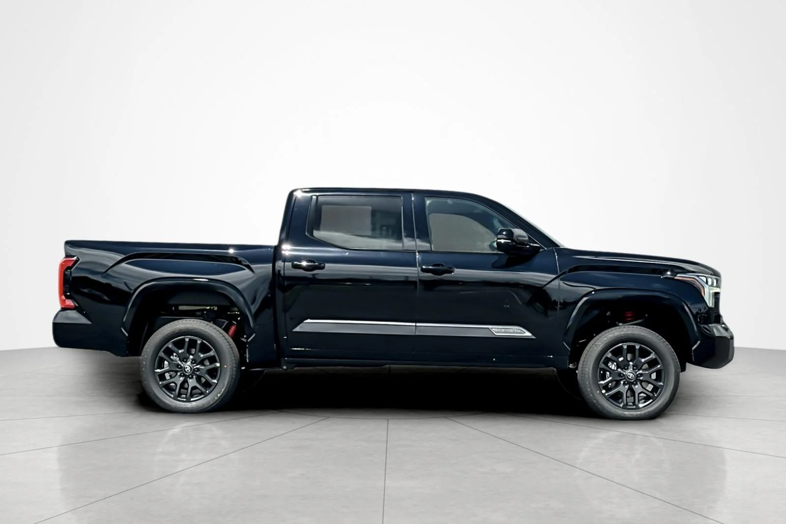 2026 Toyota Tundra Platinum - Photo 6