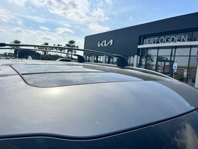 Used 2024 Silver Kia S image 7