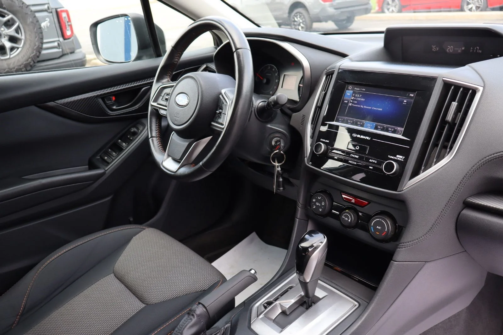 Used 2018 Ice Silver Metallic Subaru 2.0i Premium image 39