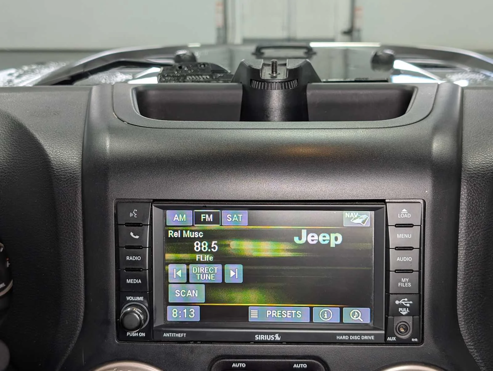 Used 2016 Granite Crystal Metallic Clearcoat Jeep 75th Anniversary image 17