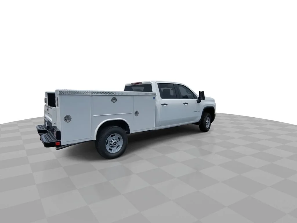 New 2026 Summit White Chevrolet WT image 8