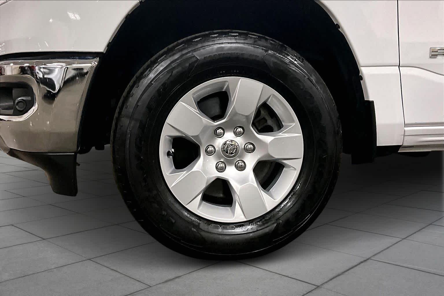 Used 2022 Bright White Clearcoat Ram Big Horn image 23