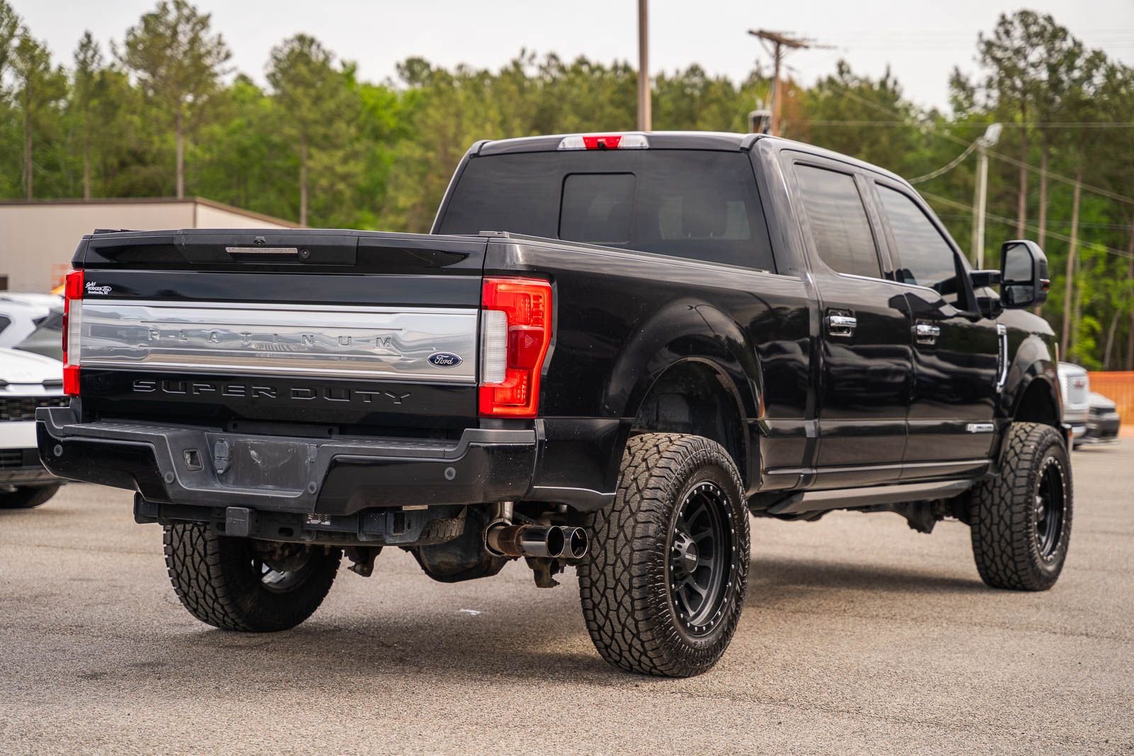Used 2019 Black Ford Platinum image 7