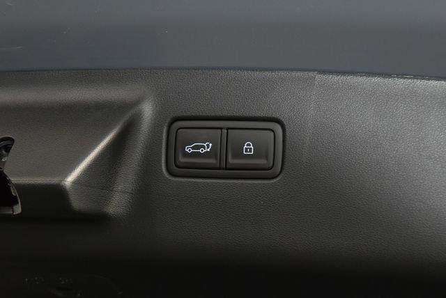 New 2027 Gray Hyundai SE AWD image 82
