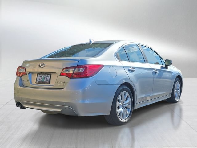 Used 2017 Ice Silver Metallic Subaru 2.5i image 3