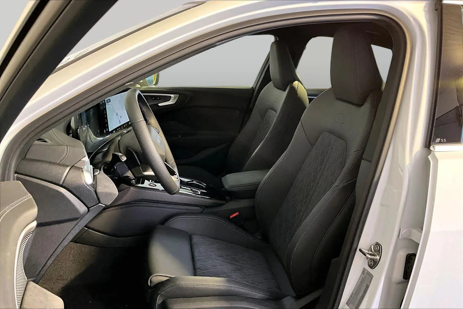 New 2026 Glacier White m Audi Premium Plus image 9