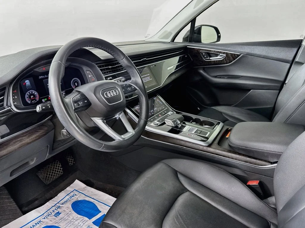 Used 2021  Audi 55 Premium Plus image 9