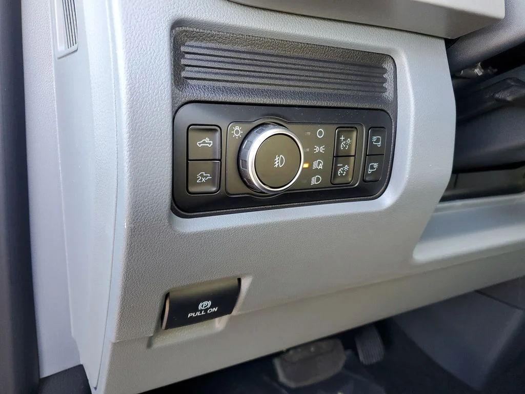 2026 Ford F-350 Super Duty XLT - Photo 8