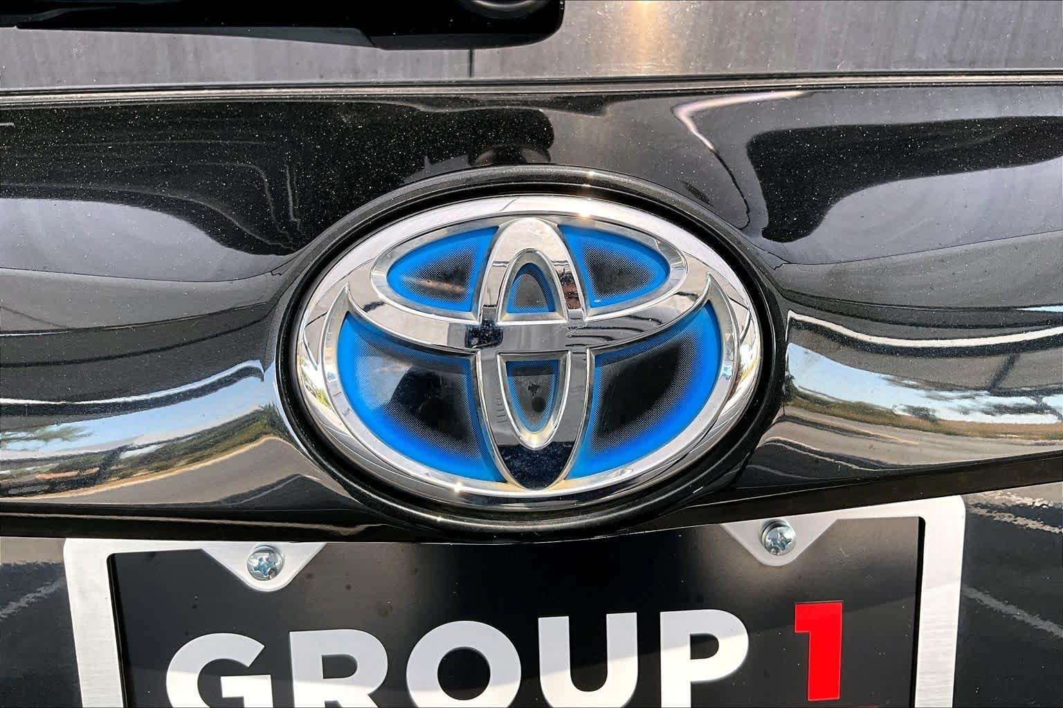 Used 2017 Black Sand Pearl Toyota Limited image 31