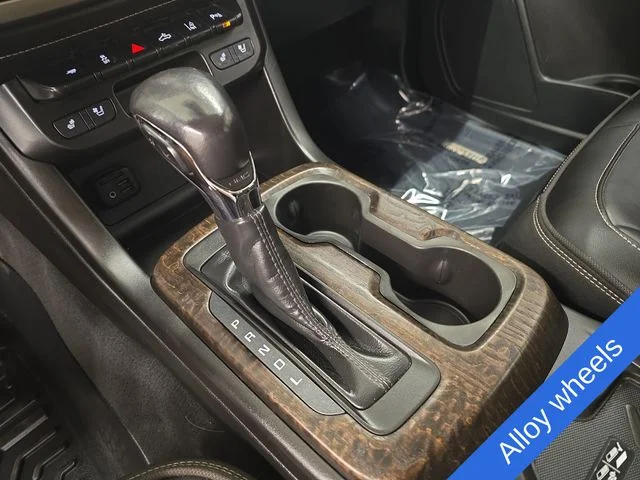 Used 2022 Onyx Black GMC Denali image 27