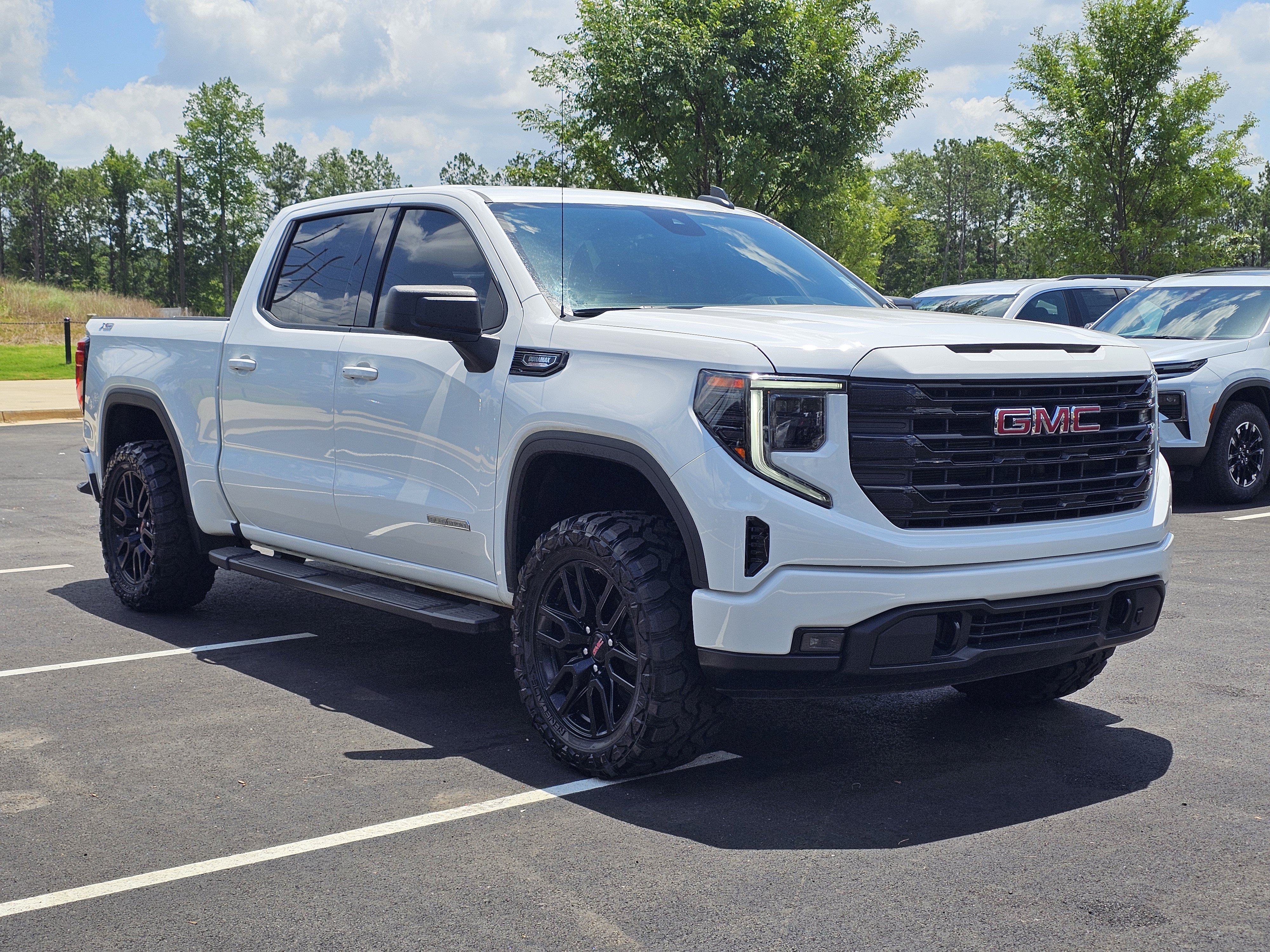 Used 2023 Summit White GMC Elevation image 6