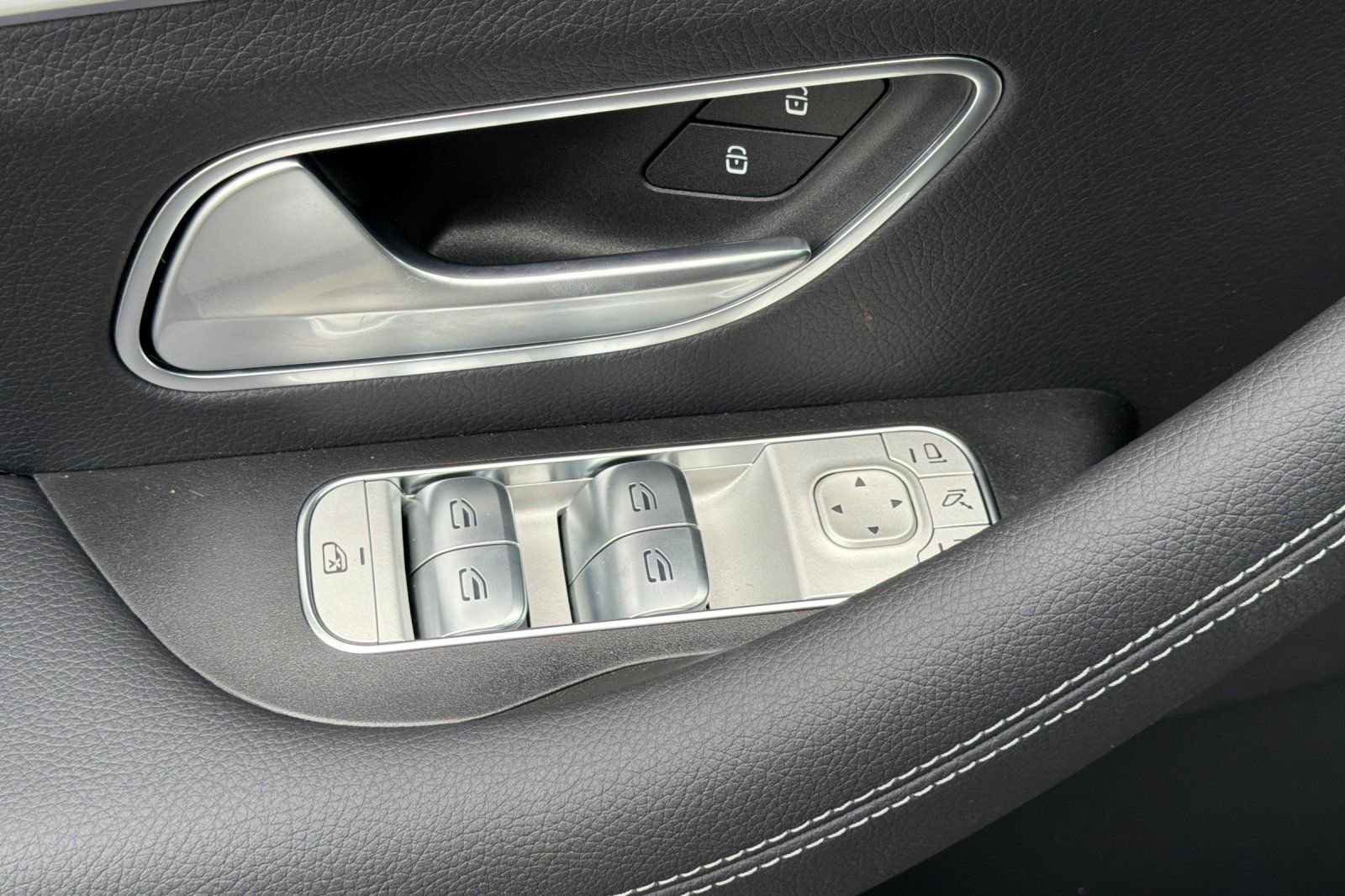 New 2026 Selenite Grey Metallic Mercedes-Benz GLS 450 image 23