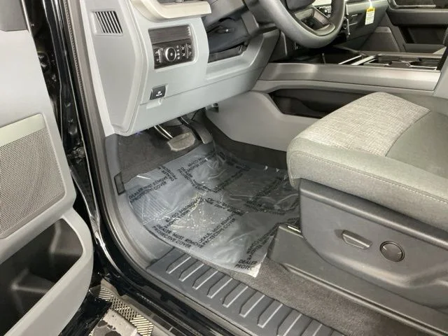 New 2026 Agate Black Ford XLT image 19