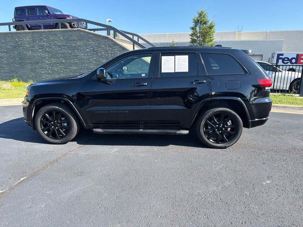 Used 2021 Black Jeep Laredo X image 4