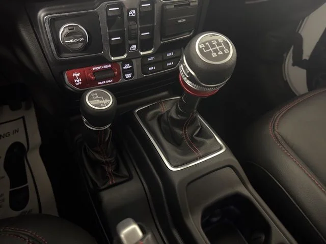 Used 2022 White Jeep Rubicon image 16
