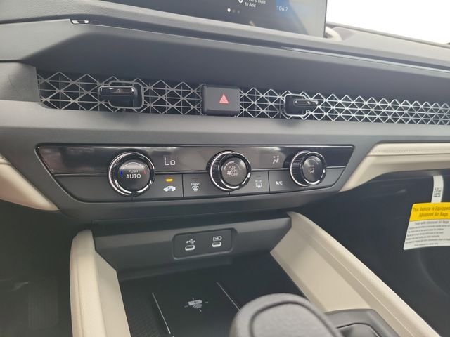 New 2026 Platinum White Pearl Honda LX image 21