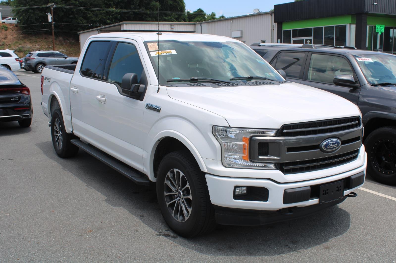 Used 2018 Oxford White Ford XLT image 3