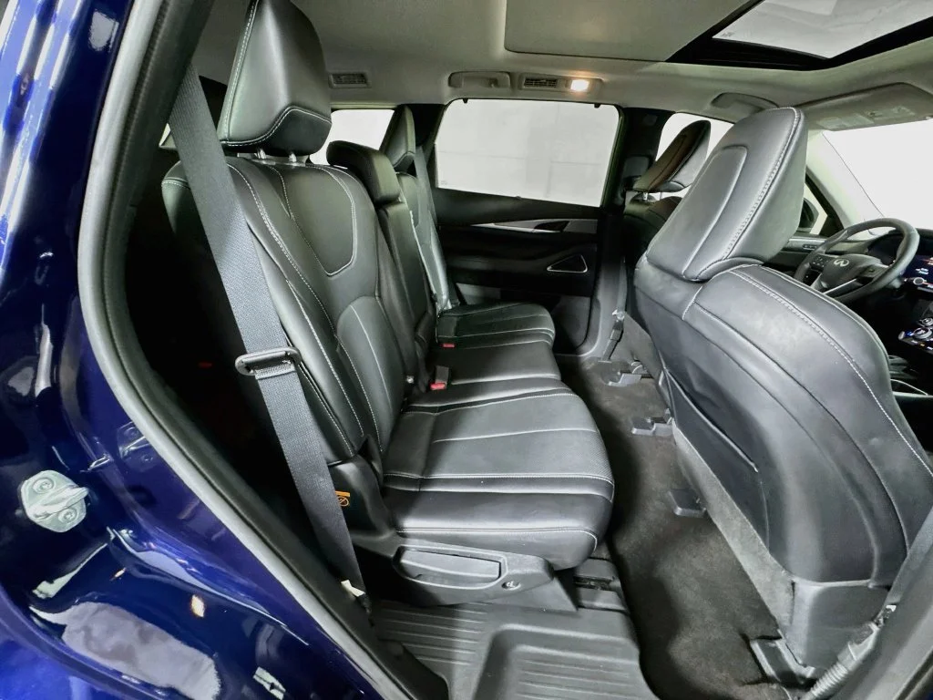 Certified Used 2024 Blue INFINITI LUXE image 39