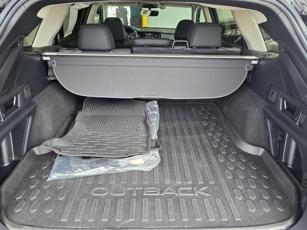 Used 2021 Black Subaru Onyx Edition XT image 14
