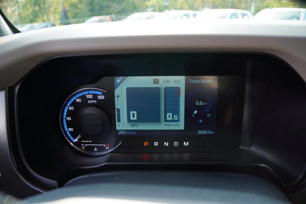 Used 2023 Azure Gray Metallic Tri-Coat Ford Wildtrak image 33