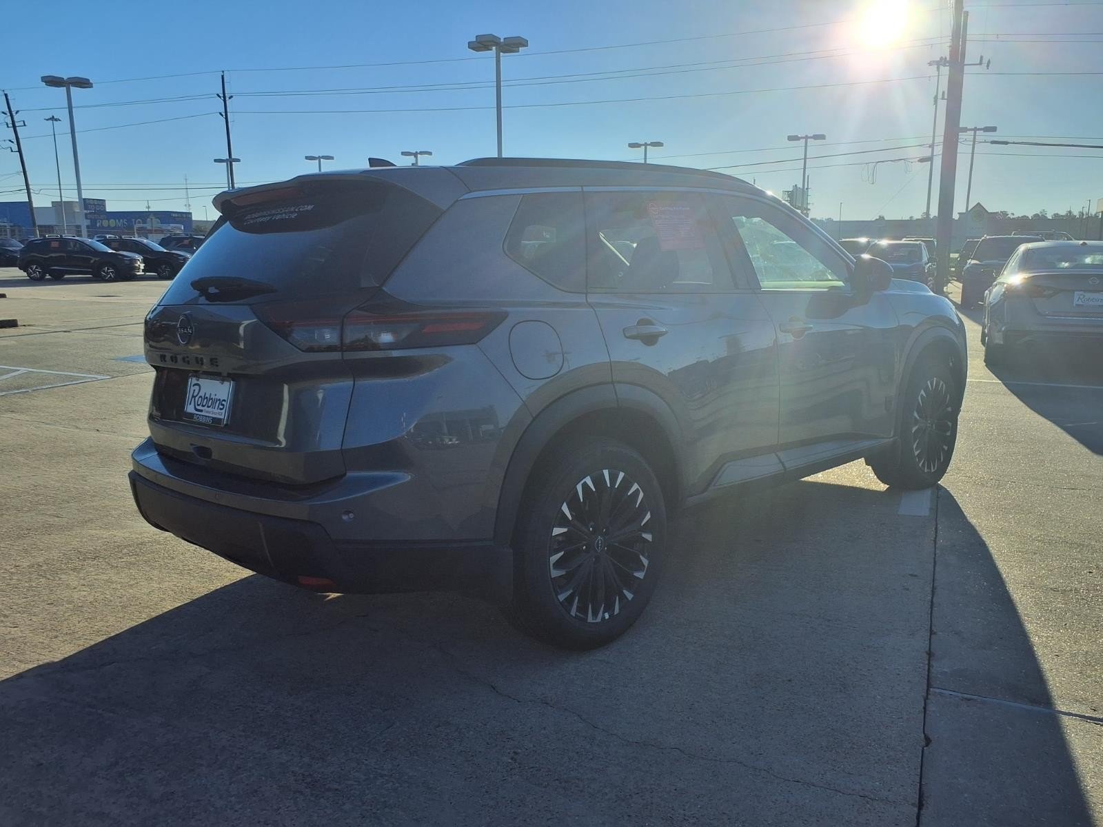 2026 Nissan Rogue photo 2 of 28