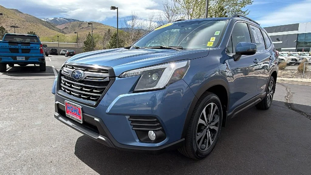 Used 2023 Horizon Blue Subaru Limited image 7