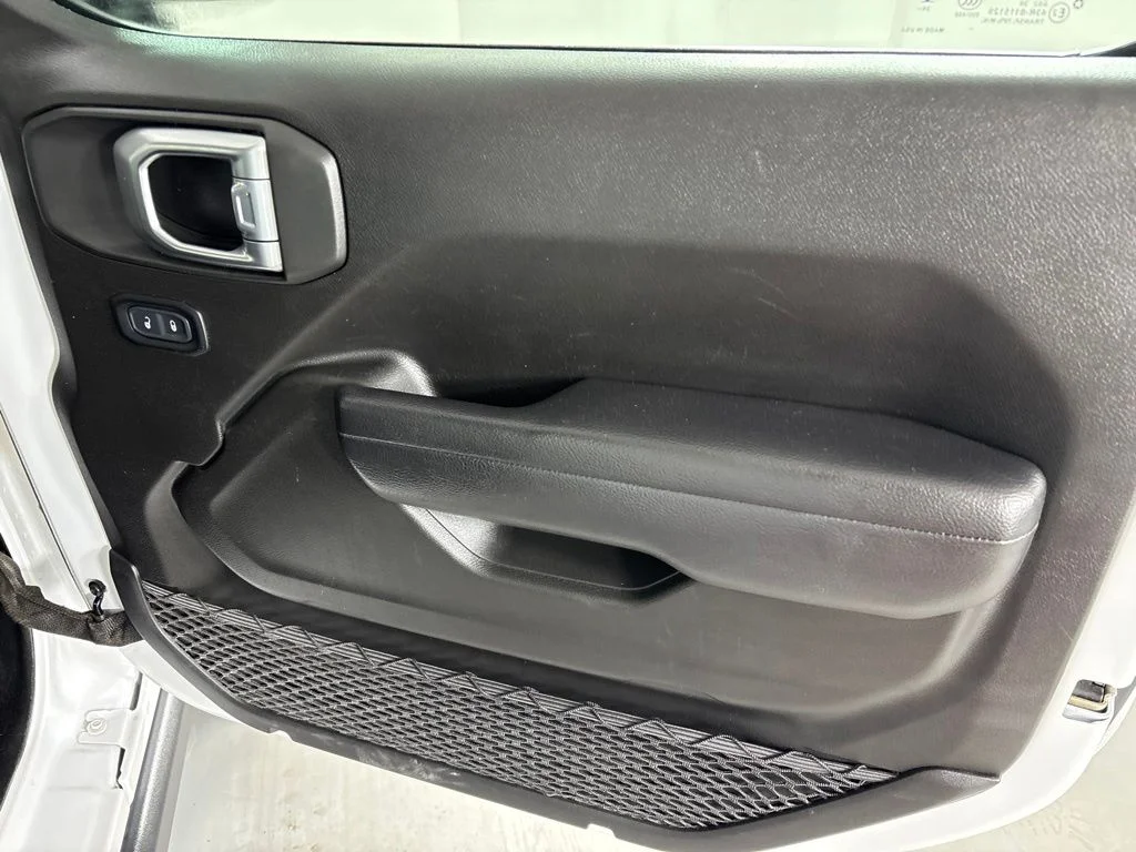 Used 2025 White Jeep Willys image 16
