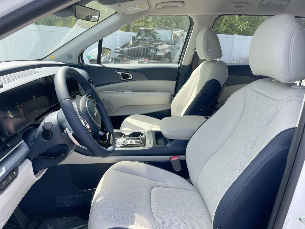 2026 Kia Carnival EX - Photo 38
