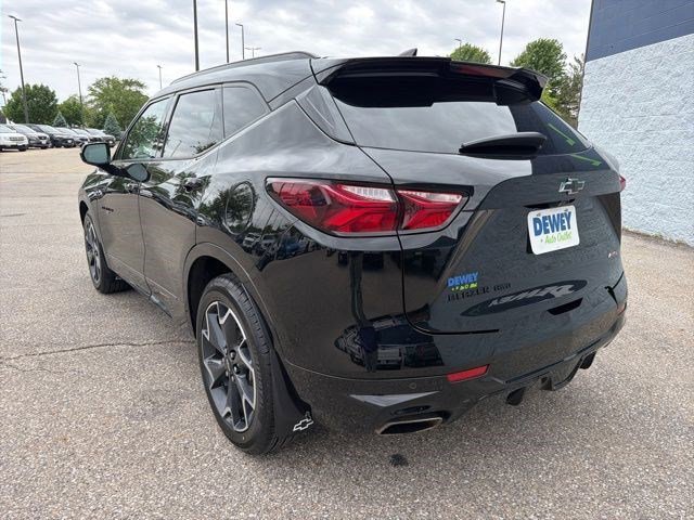 Used 2019 Black Chevrolet RS image 3