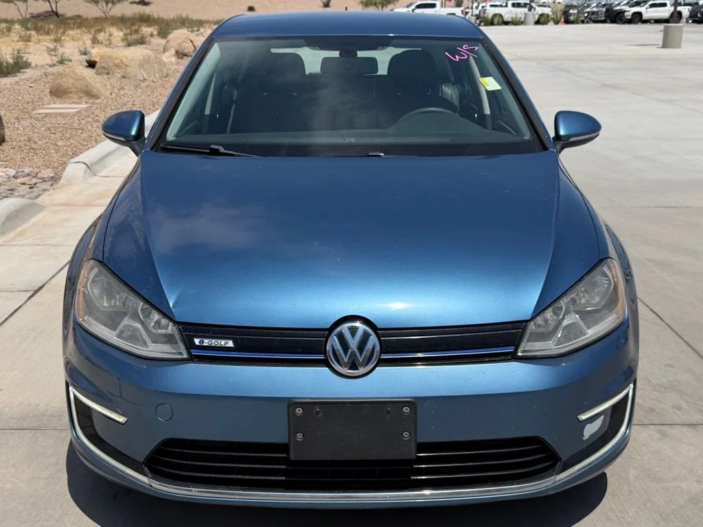 Used 2016 Blue Volkswagen SE image 3